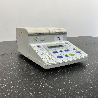 METTLER TOLEDO RE40 Refractometer image 0